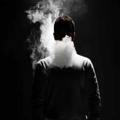 چرا سیگار الکترونیکی دندان هایم را سیاه می کند؟